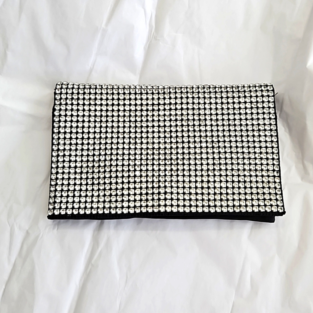 Amber Sceats Jeweled Crossbody Convertible Clutch NWOT